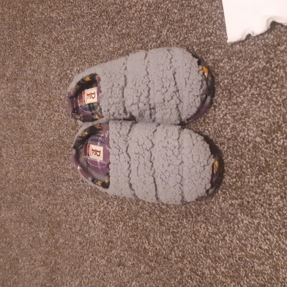 Dearfoams women's skip